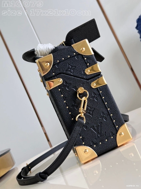 WIS VUITTON Box LOUIS Monogram Camera Canvas 1009